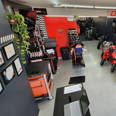 Level 7 Moto Garage foto 4